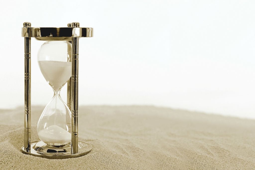 hourglass-2910948_1920 hourglass 2910948 1920